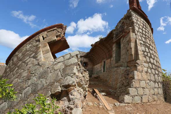 Trilha pelo bunker de San Andrés